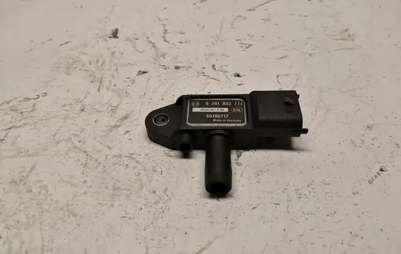 Opel Zafira B Exhaust gas pressure sensor 0281002771 55198717