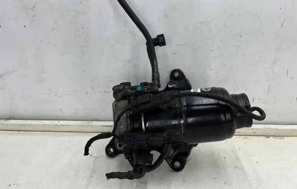 Hyundai Grandeur Fuel filter housing 