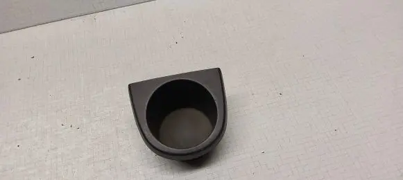 Cup holder front