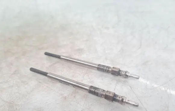 Peugeot 308 Glow plug 0100276012