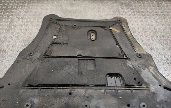 Nissan Qashqai+2 Engine splash shield/under tray 75890BB00B