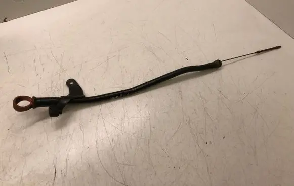 Peugeot 308 Oil level dip stick 