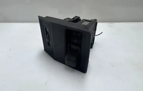 BMW 5 E34 Fog light switch 8110498