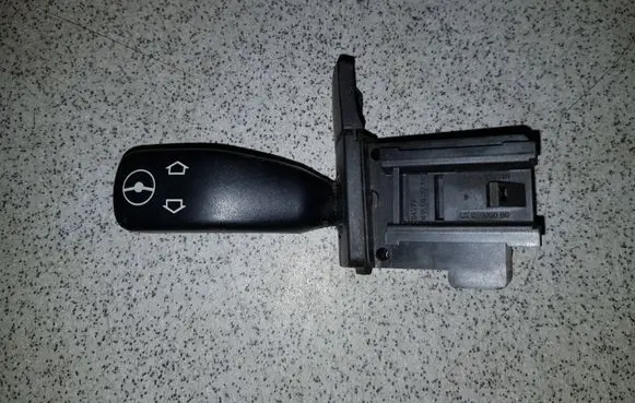 BMW 5 E39 Steering wheel adjustment switch 8373901 LK01800000