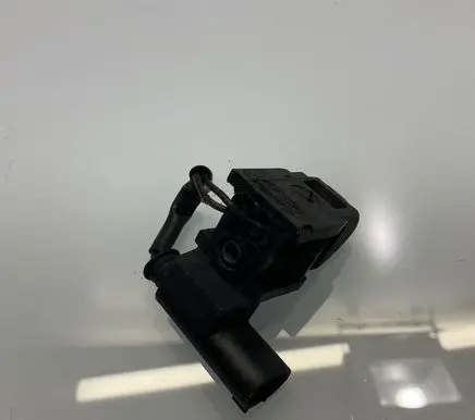 Mercedes-Benz E W211 Windshield washer spray nozzle 