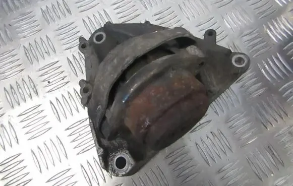 Audi A6 S6 C5 4B Engine mount bracket 4b0399113k