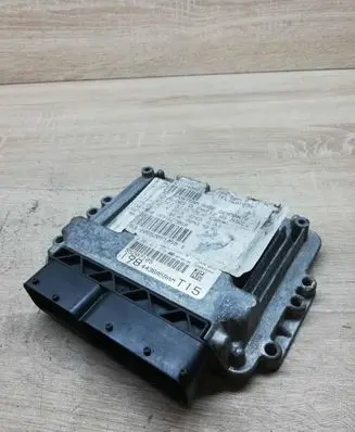 Fiat Bravo Engine control unit/module ECU 55207105 0281013578
