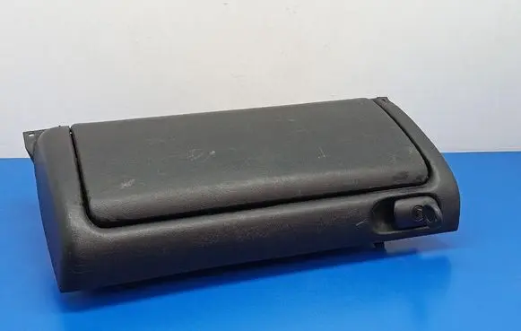 Volkswagen Golf IV Glove box 1H1857922B