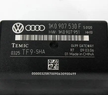 Audi A3 S3 8P Gateway control module 1K0907530F