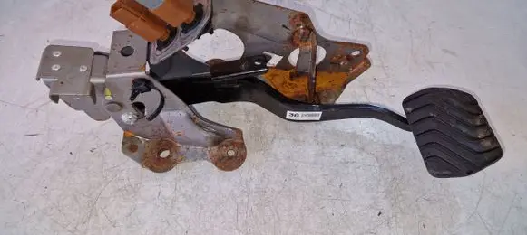 Renault Koleos II Brake pedal 
