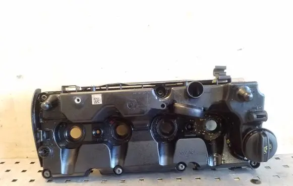 Volkswagen PASSAT B8 Rocker cam cover 03L103469AD