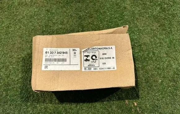 BMW 5 G30 G31 Horn signal 61337342945