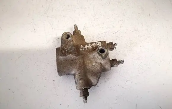 Toyota Avensis T250 Brake power pressure regulator 