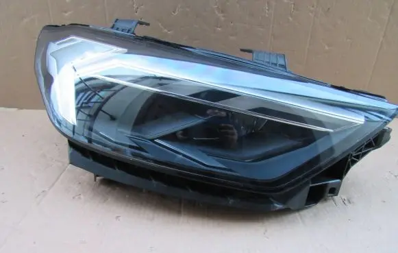 Audi A1 Headlight/headlamp 82A941034E