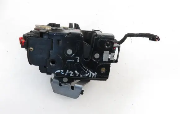 Audi A6 S6 C5 4B Rear door lock 4B0839015G