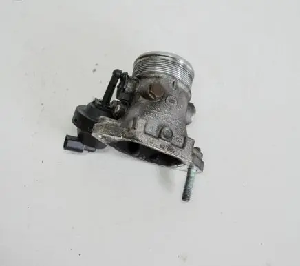 Audi A4 S4 B6 8E 8H Throttle valve 8E0145950C
