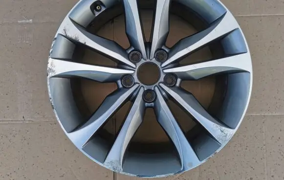Hyundai Santa Fe R18 alloy rim 5JX18