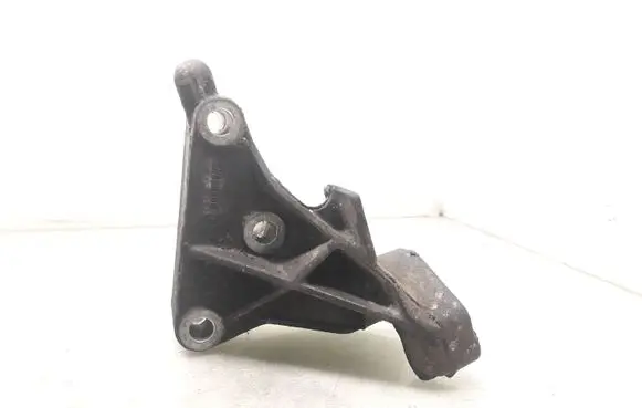 Opel Vectra B Engine mounting bracket 90496729