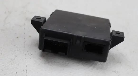 Audi A4 S4 B8 8K Gateway control module 8R0907468