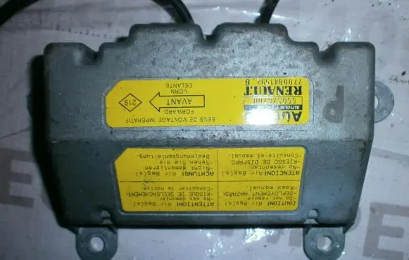 Renault Twingo I Airbag control unit/module 7700841592 550376700