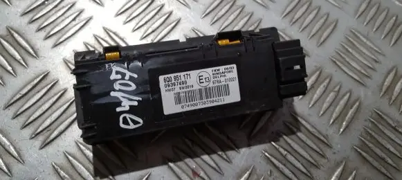 Volkswagen Polo Other control units/modules 6q0951171 09397490