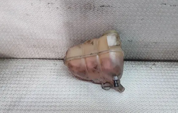 Opel Vectra B Coolant expansion tank/reservoir 90499767