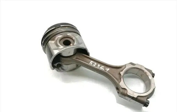 Toyota Avensis T270 Piston with connecting rod 