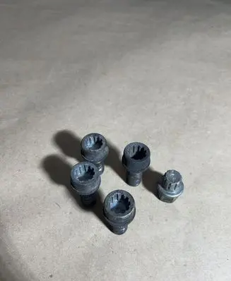 Skoda Fabia Mk3 (NJ) Anti-theft wheel nuts and lock 