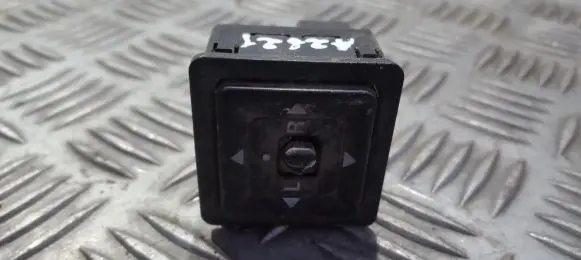 Wing mirror switch
