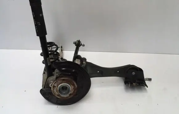 Rear wheel hub spindle/knuckle
