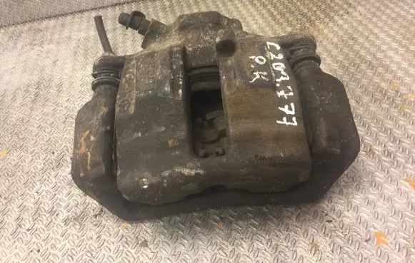 Mercedes-Benz C W203 Front brake caliper