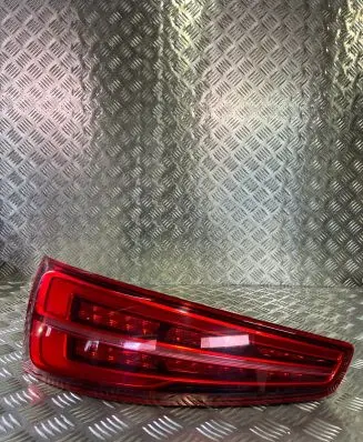 Volkswagen Sharan Rear/tail lights 8U0945093AB