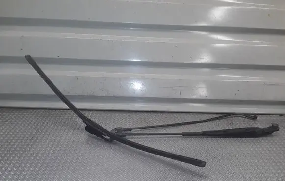 Toyota Aygo AB10 Windshield/front glass wiper blade 