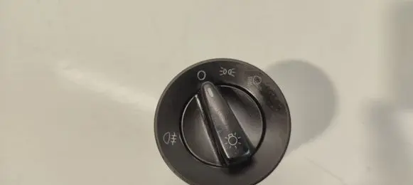 Volkswagen PASSAT B5 Light switch 1C0941531 04052030