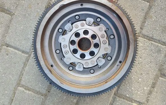 Volkswagen Tiguan Flywheel 06J105266R