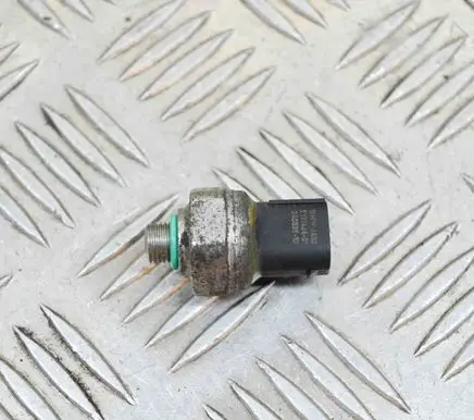 BMW M3 e92 Air conditioning (A/C) pressure sensor 52CP1707 9181464