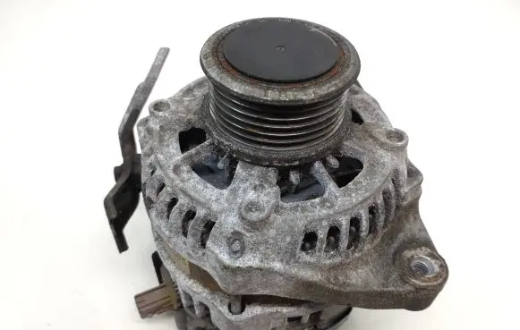 Toyota Auris E180 Generator/alternator 270600N100 MS1042113130