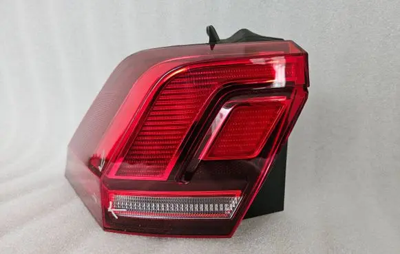 Volkswagen Tiguan Rear/tail lights 5NA945311A 205805