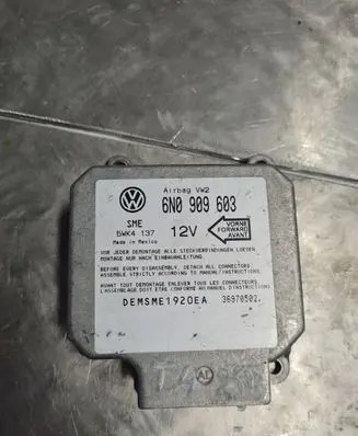 Volkswagen Transporter - Caravelle T4 Airbag control unit/module 6N0909603