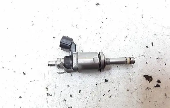 Mazda 3 II Fuel injector PEAR13250
