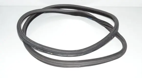 BMW 4 F36 Gran coupe Rubber seal rear door 7401896 7409192