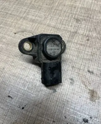 Mercedes-Benz ML W164 Air pressure sensor A0061531528 0261230144