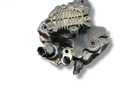 Volvo S60 Fuel injection high pressure pump 0445010043 8642778 063444