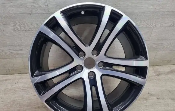 Volkswagen Tiguan R19 alloy rim 5N0601025G