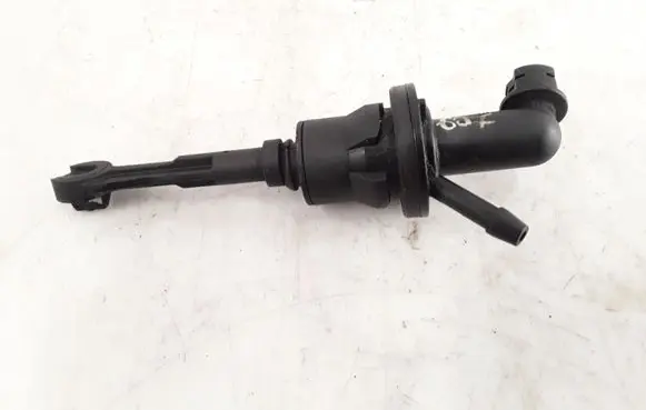 Clutch slave cylinder
