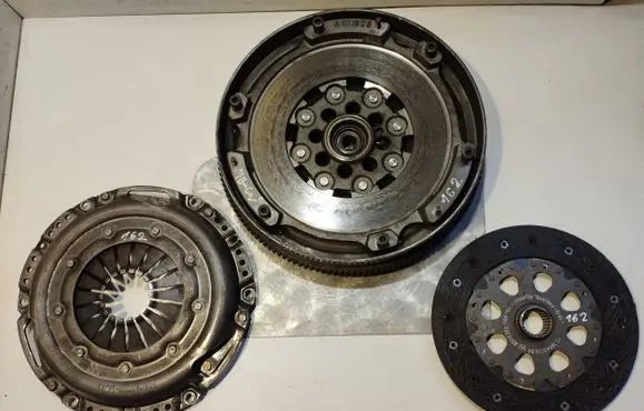 Mercedes-Benz C W203 Clutch set kit A1110305205 A0002521605