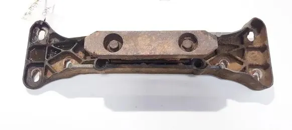 BMW 5 E39 Engine mounting bracket