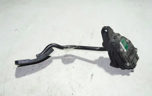 Audi A4 S4 B6 8E 8H Accelerator throttle pedal 8E2721523D 6PV00802633