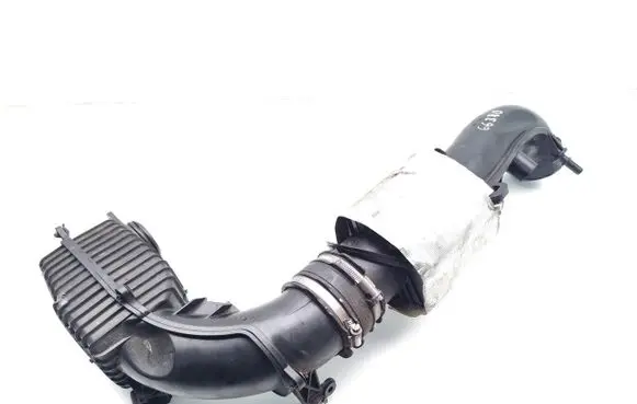 Volvo V40 Air intake hose/pipe 31370975