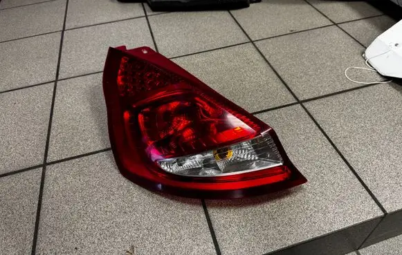 Rear/tail lights
